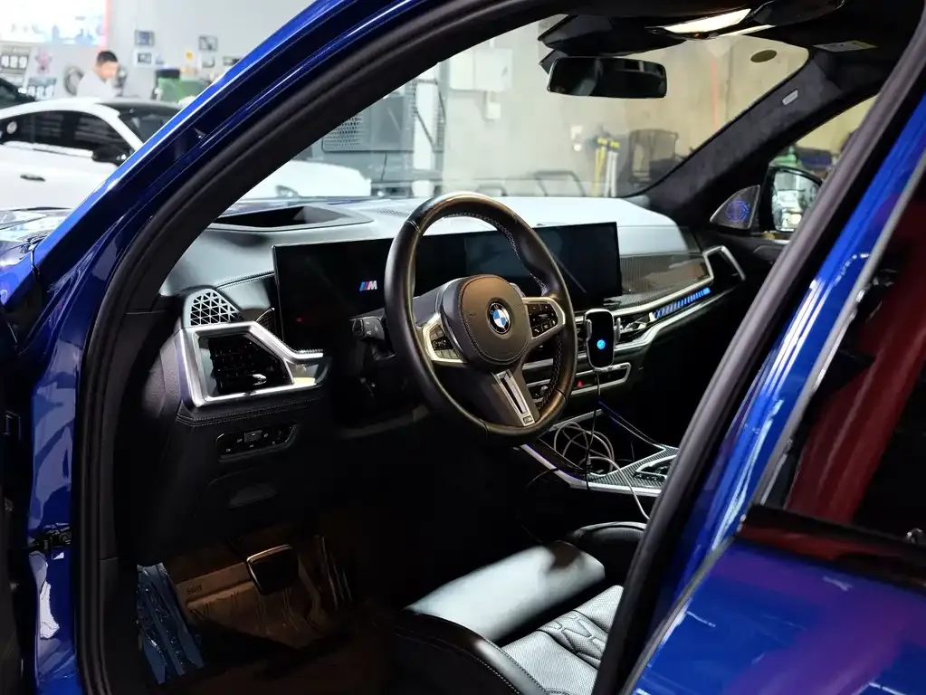 BMW X7 M60i 2025 из CN, фото 3