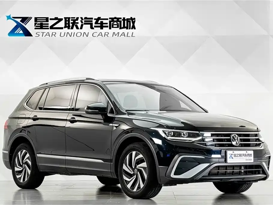 Volkswagen Tiguan L — фото 10