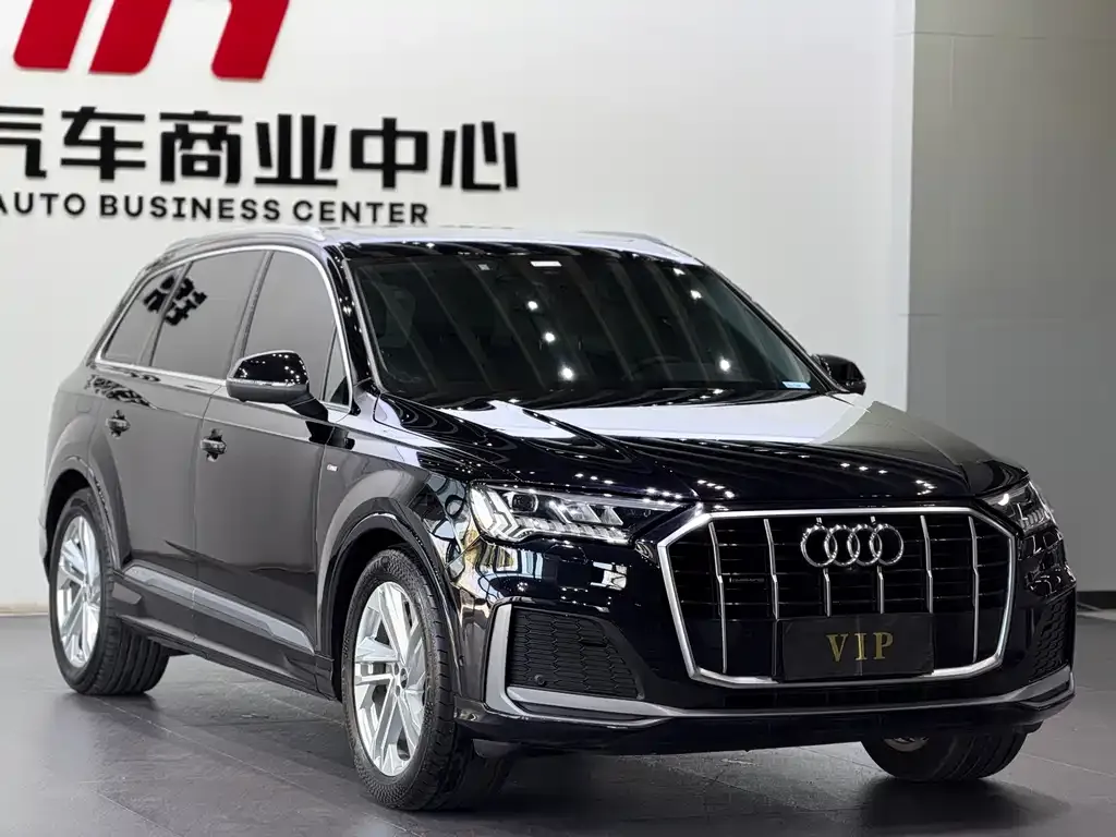 Audi Q7 — фото 9