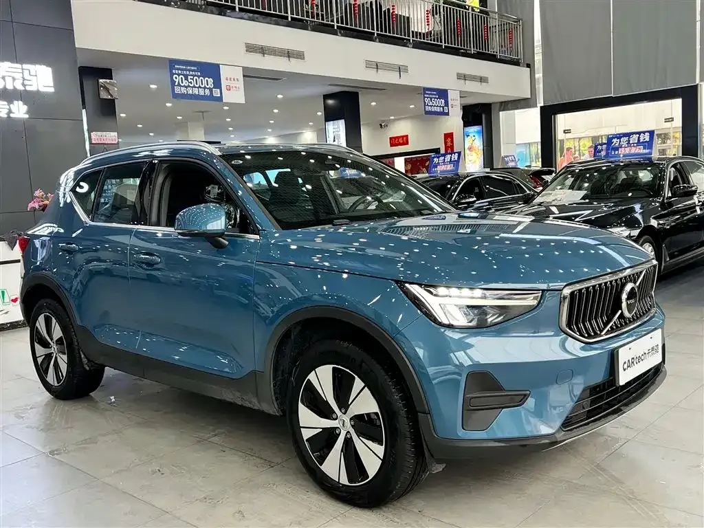 Volvo XC40 — фото 2