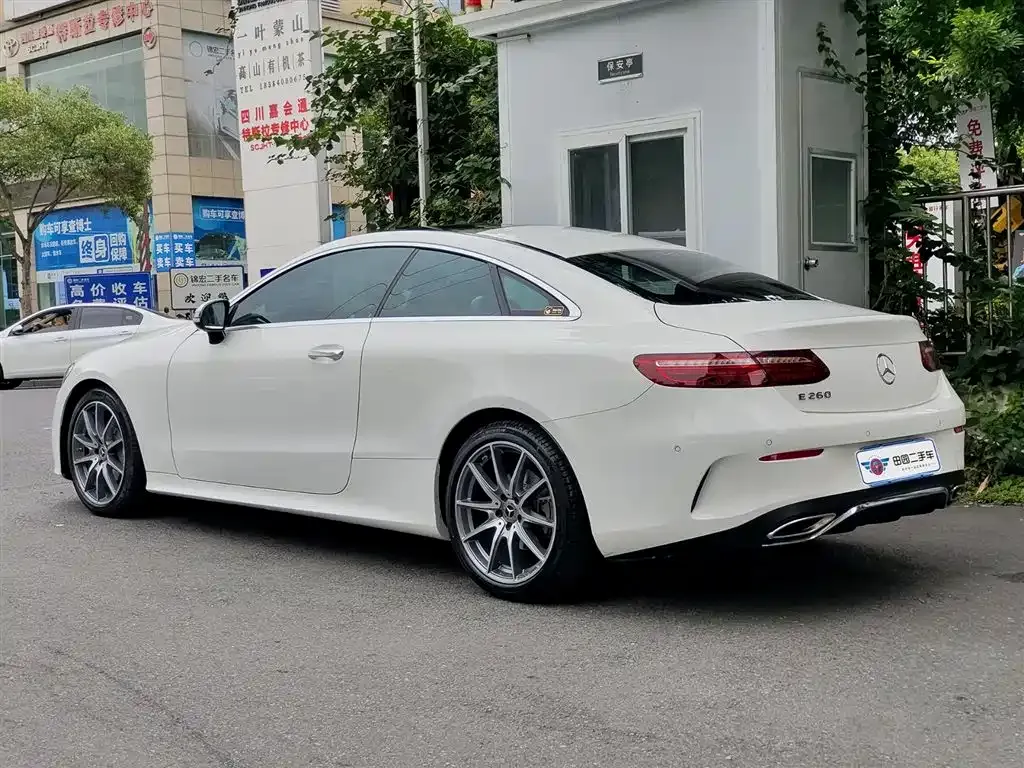 Mercedes-Benz E-Class (Import) — фото 4
