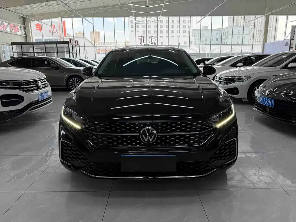 Volkswagen Passat — фото 8