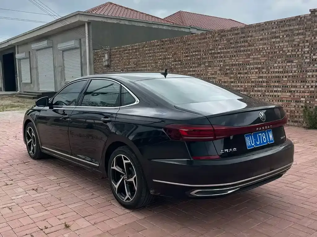 Volkswagen Passat — фото 4