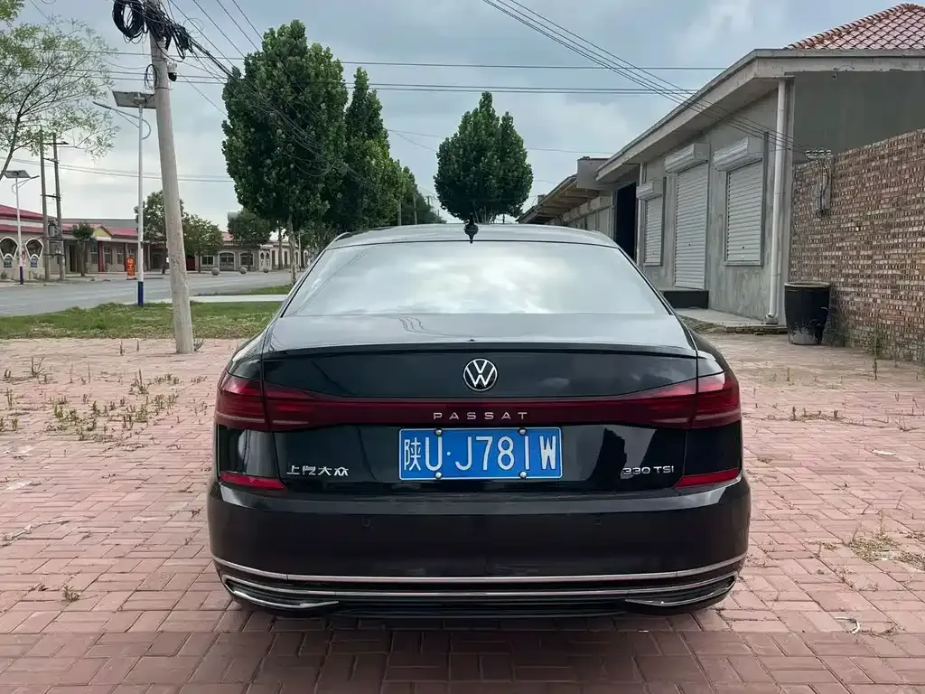 Volkswagen Passat — фото 7
