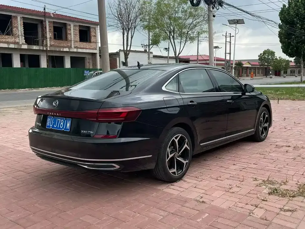 Volkswagen Passat — фото 5