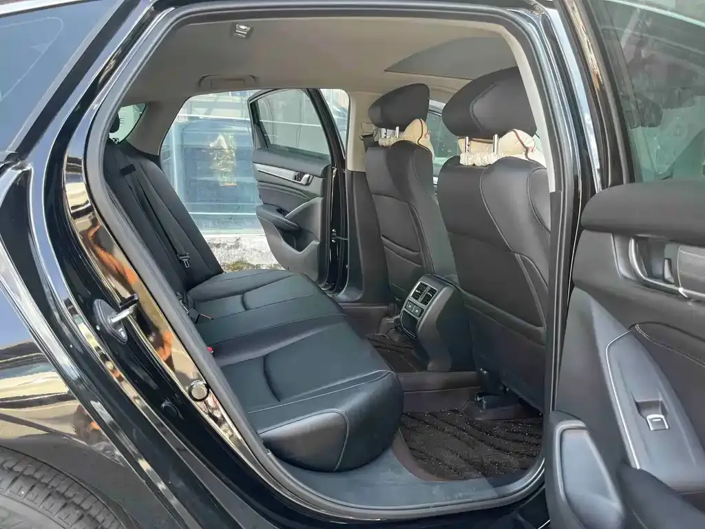 Honda Accord — фото 2