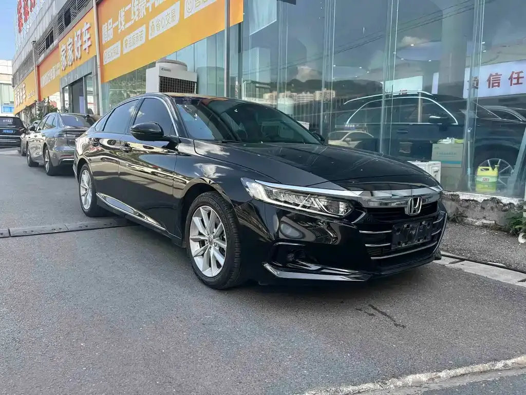 Honda Accord — фото 10