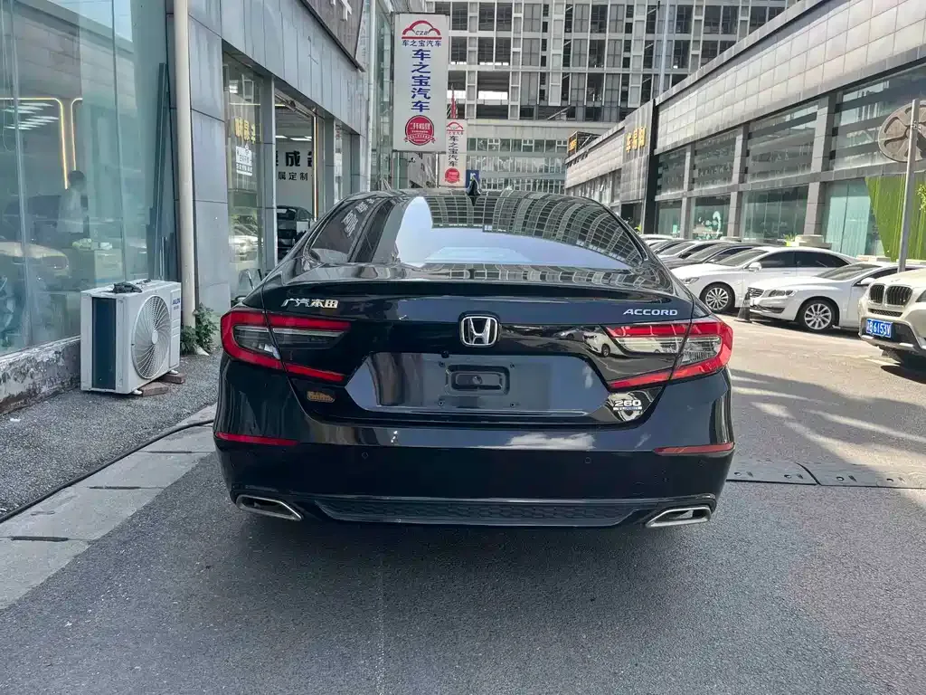 Honda Accord — фото 5