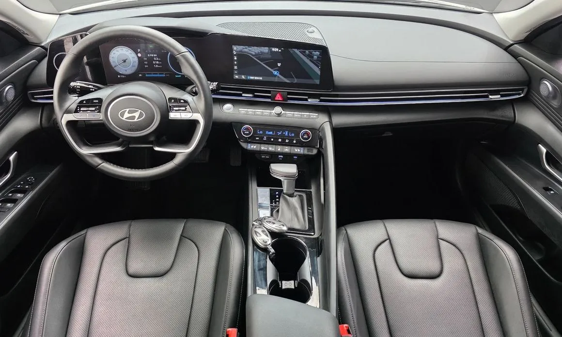 Hyundai AVANTE — фото 9