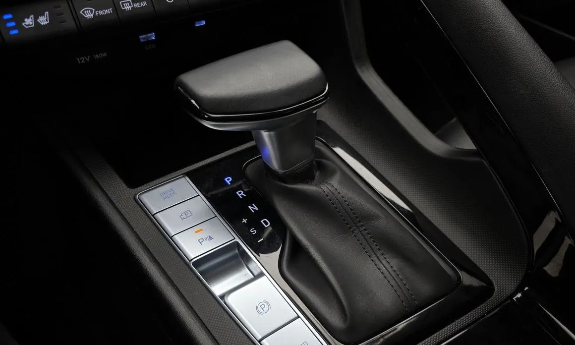 Hyundai AVANTE — фото 7