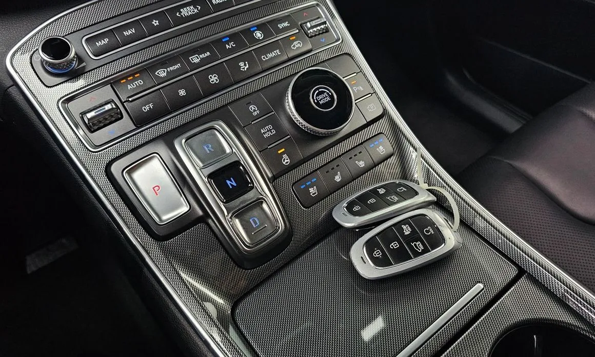 Hyundai Santafe — фото 9