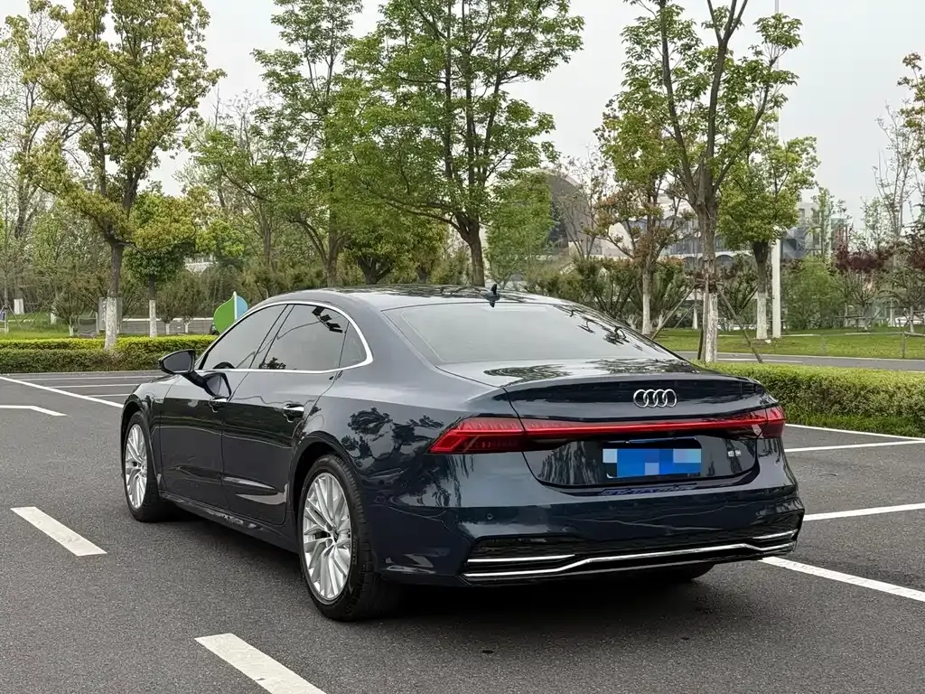 Audi A7L — фото 6