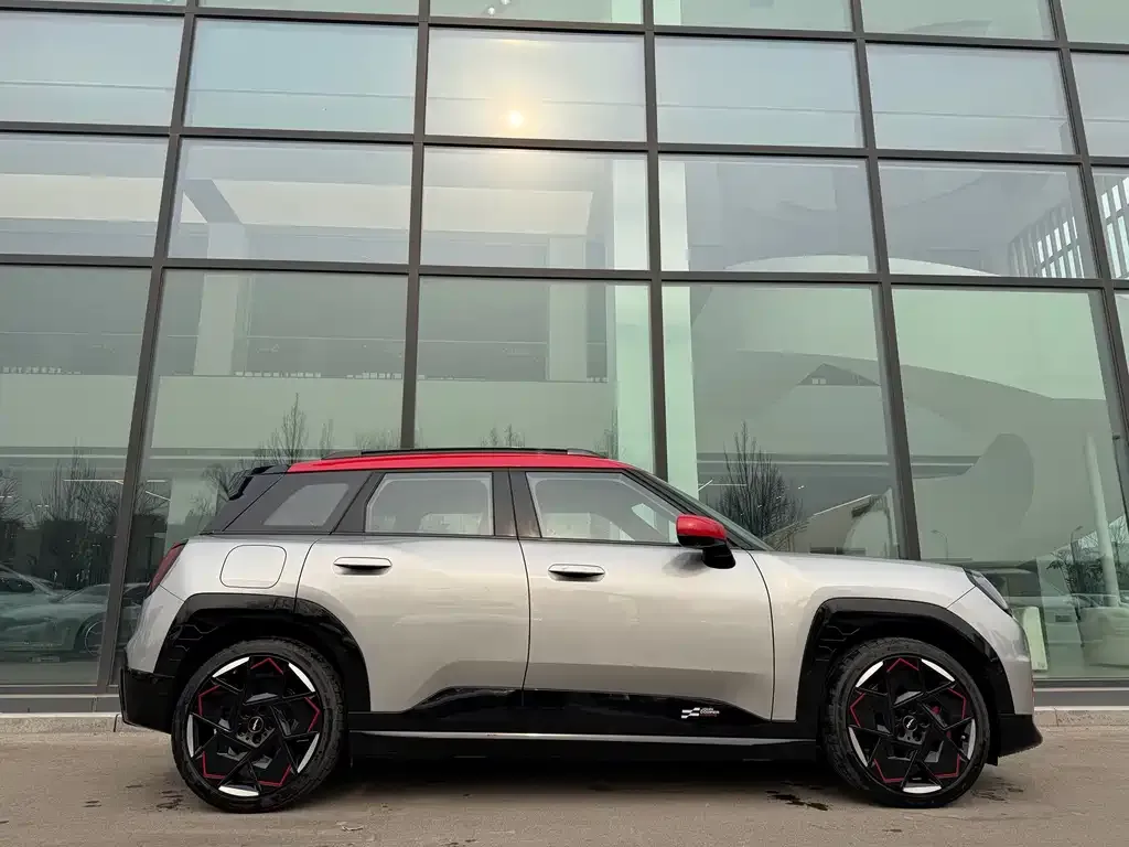 MINI Aceman JCW Electric — фото 8