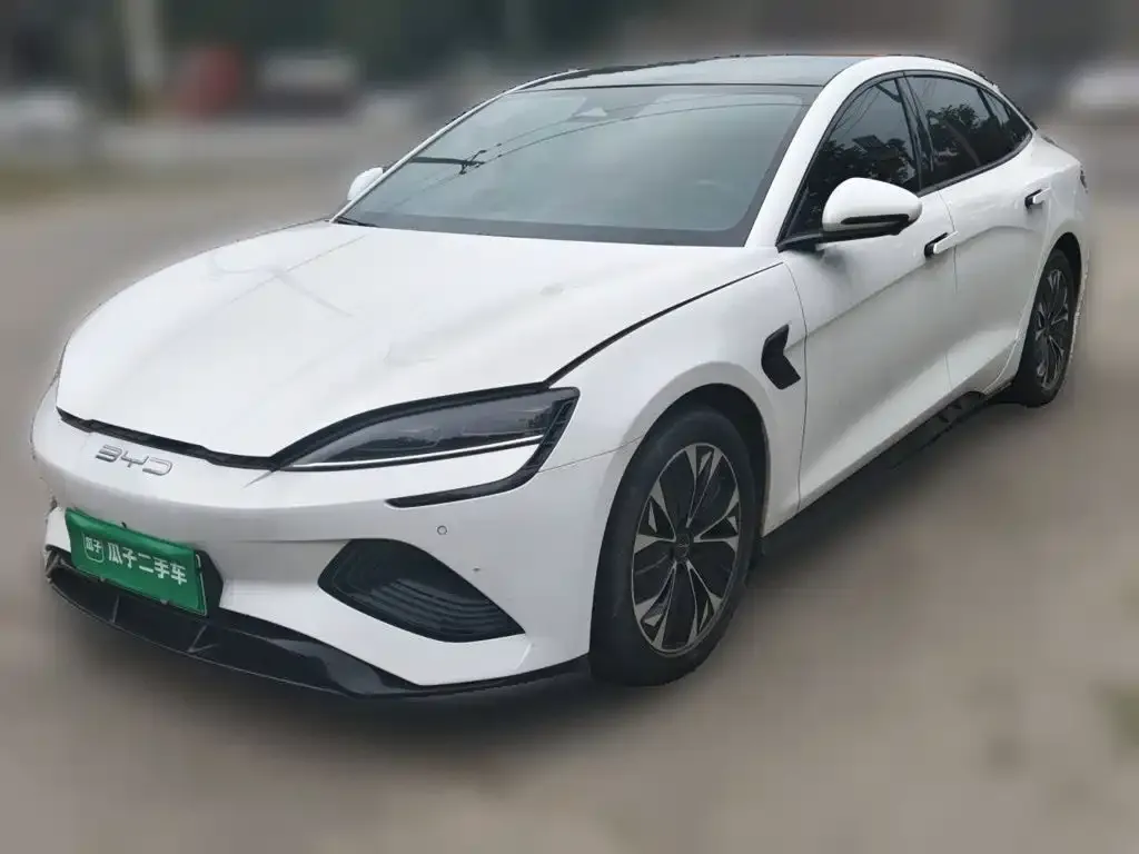 BYD Seal — фото 1