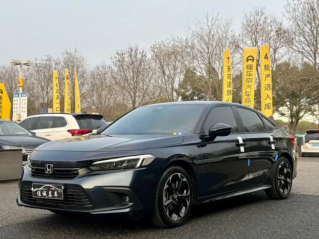 Honda Civic — фото 1