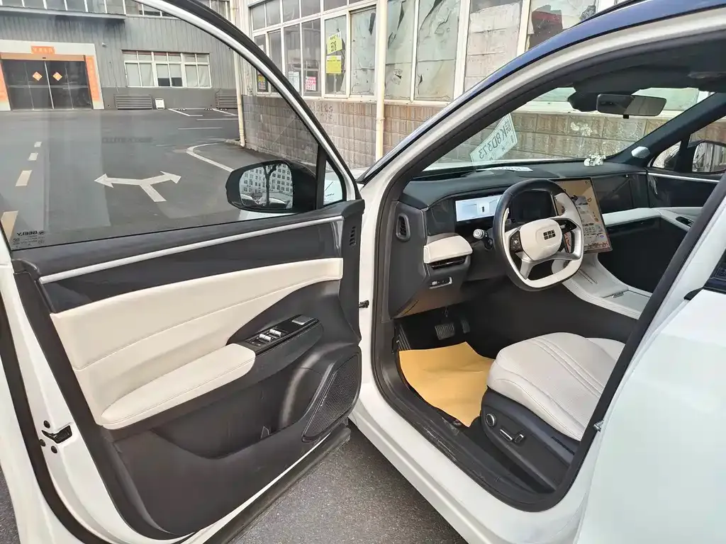 Geely Galaxy L7 — фото 4