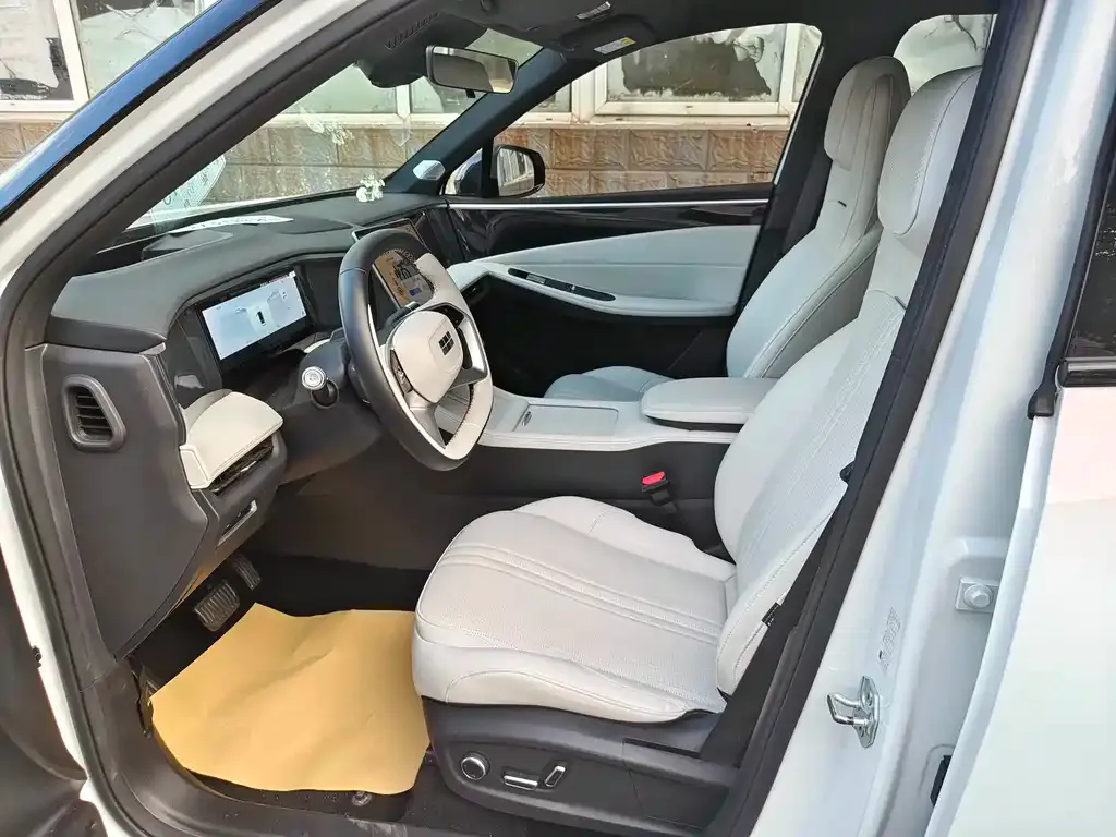 Geely Galaxy L7 — фото 2