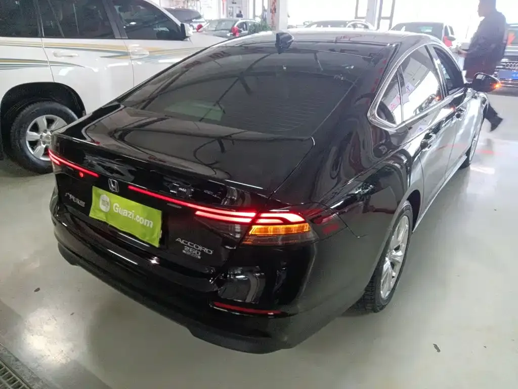 Honda Accord — фото 2