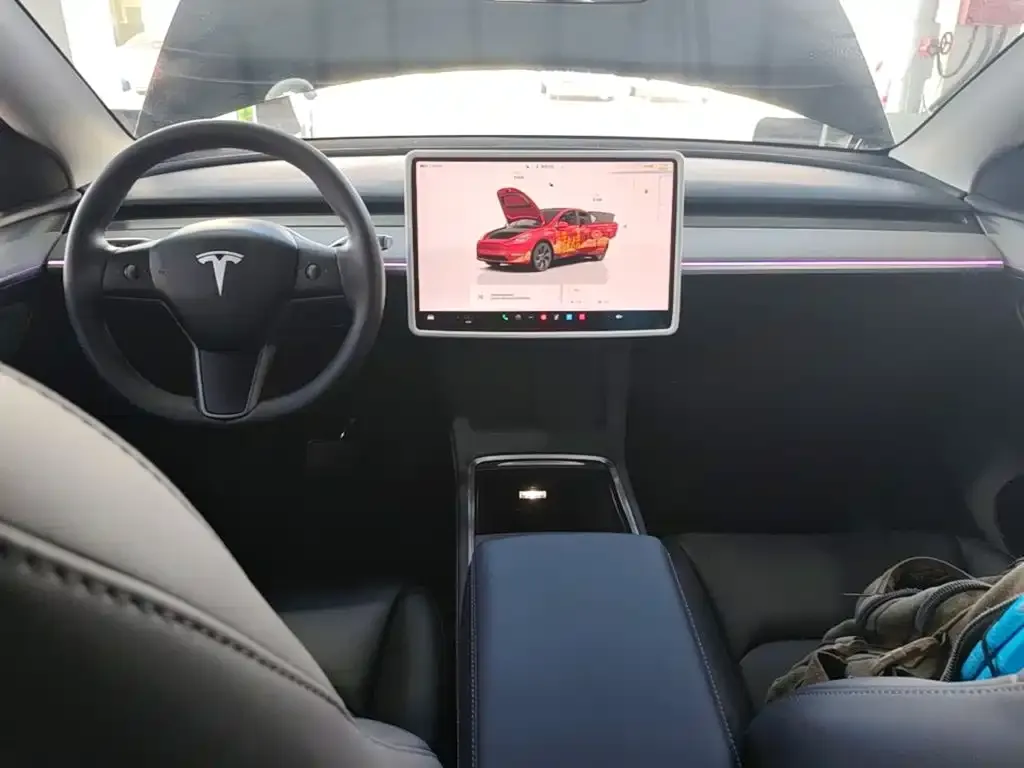 Tesla Model Y — фото 9
