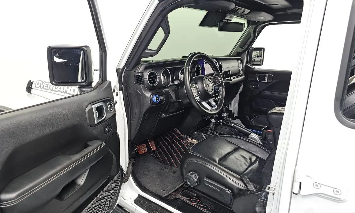Jeep Wrangler — фото 9