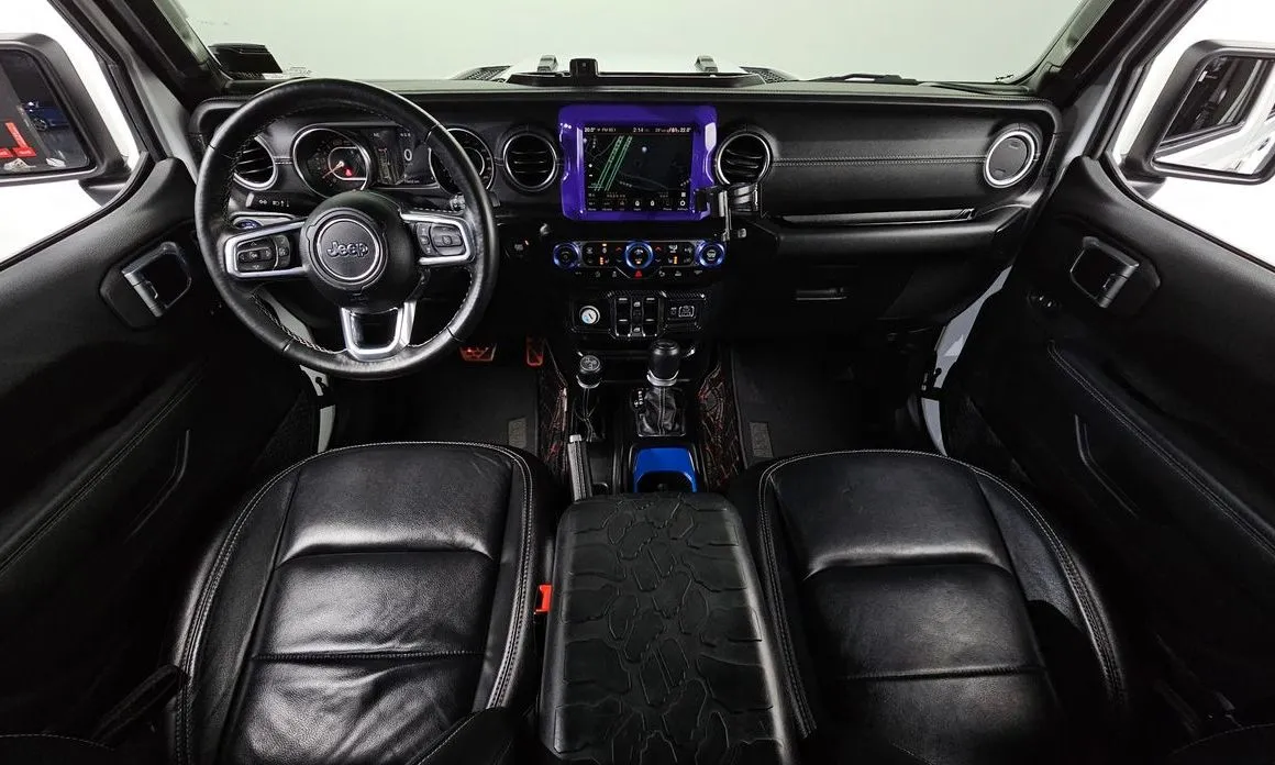 Jeep Wrangler — фото 8