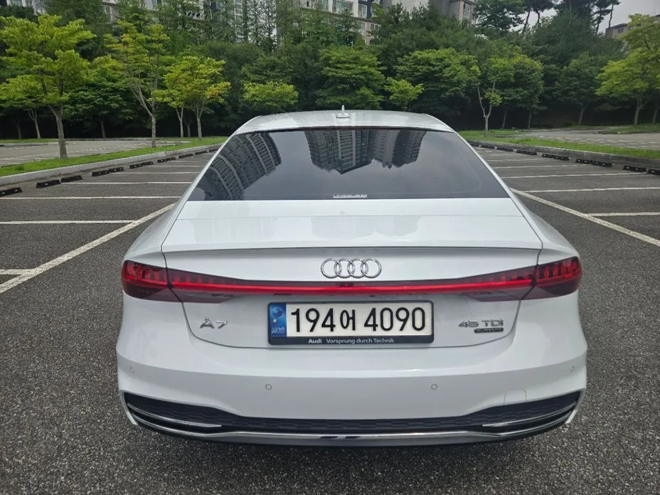 Audi A7 — фото 9