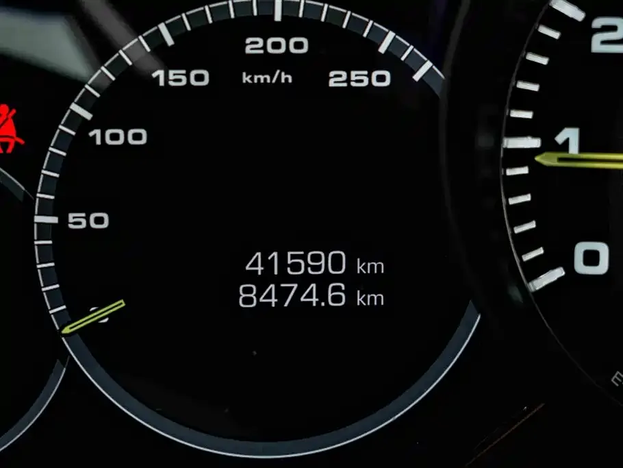 Porsche Cayenne Hybrid — фото 4
