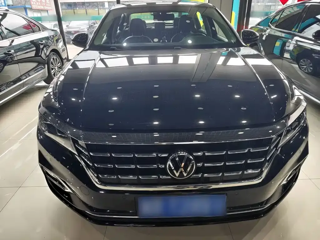 Volkswagen Passat — фото 8