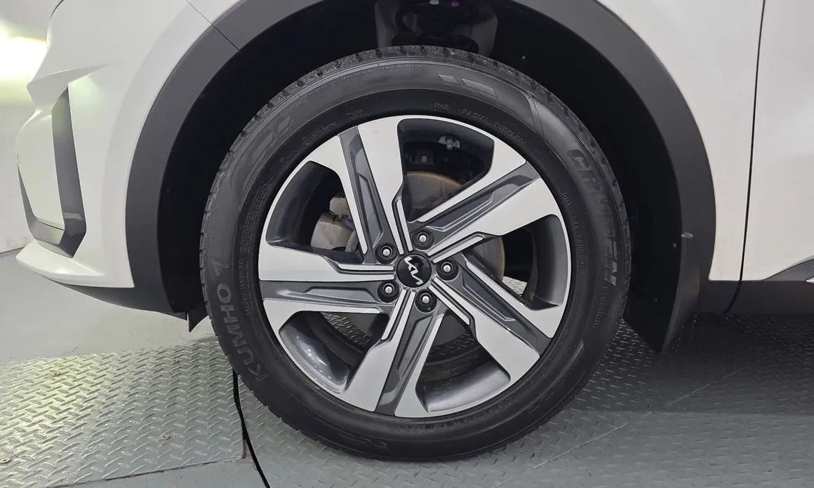 Kia Sorento — фото 8