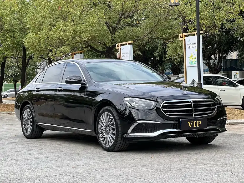 Mercedes-Benz E-Class — фото 10