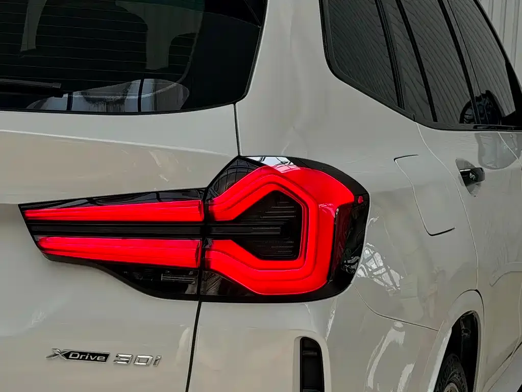 BMW X3 — фото 10