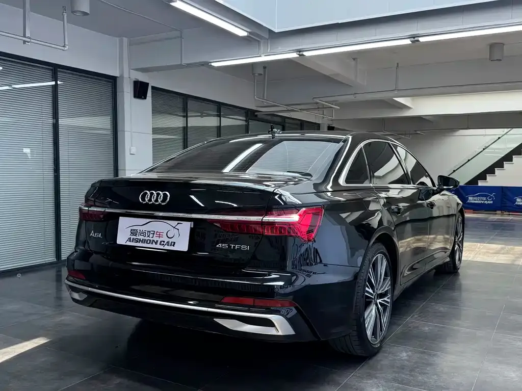 Audi A6L — фото 5