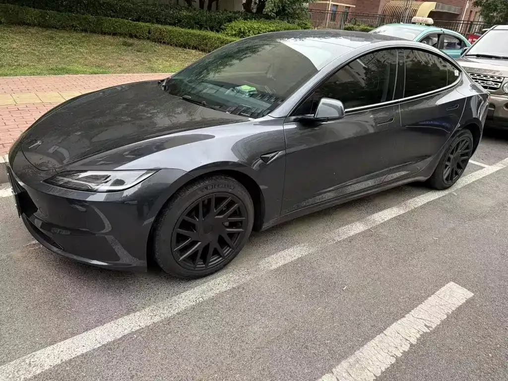 Tesla Model 3 — фото 6