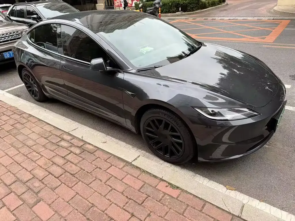 Tesla Model 3 — фото 4