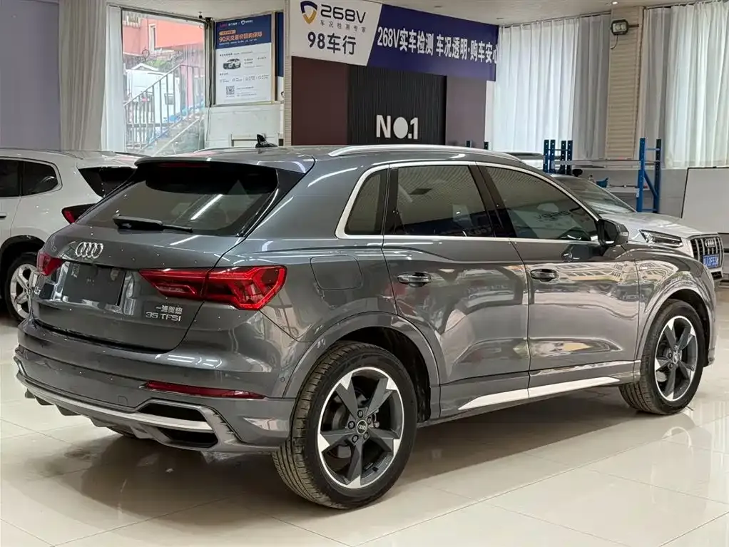 Audi Q3 — фото 10