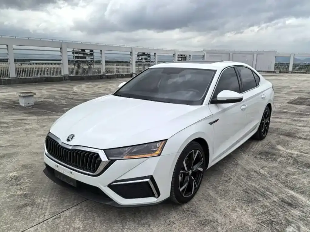 Skoda Octavia — фото 7