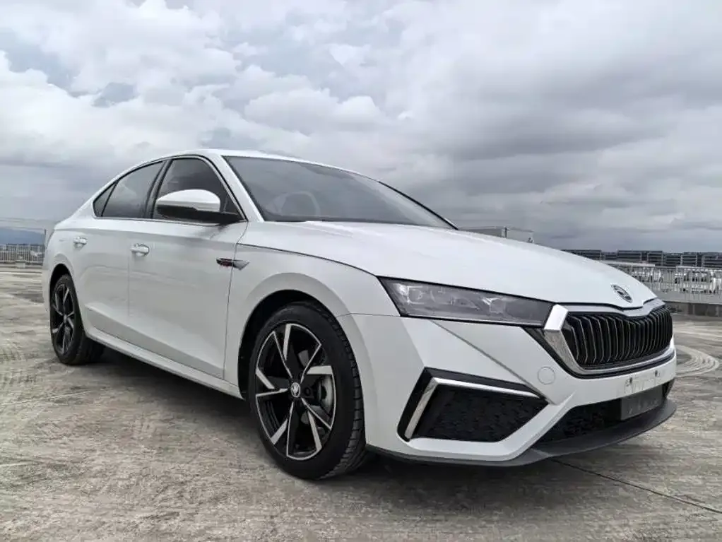 Skoda Octavia — фото 5