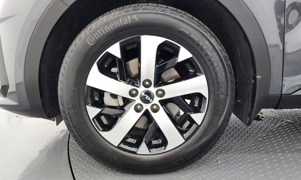 Kia Sorento — фото 7