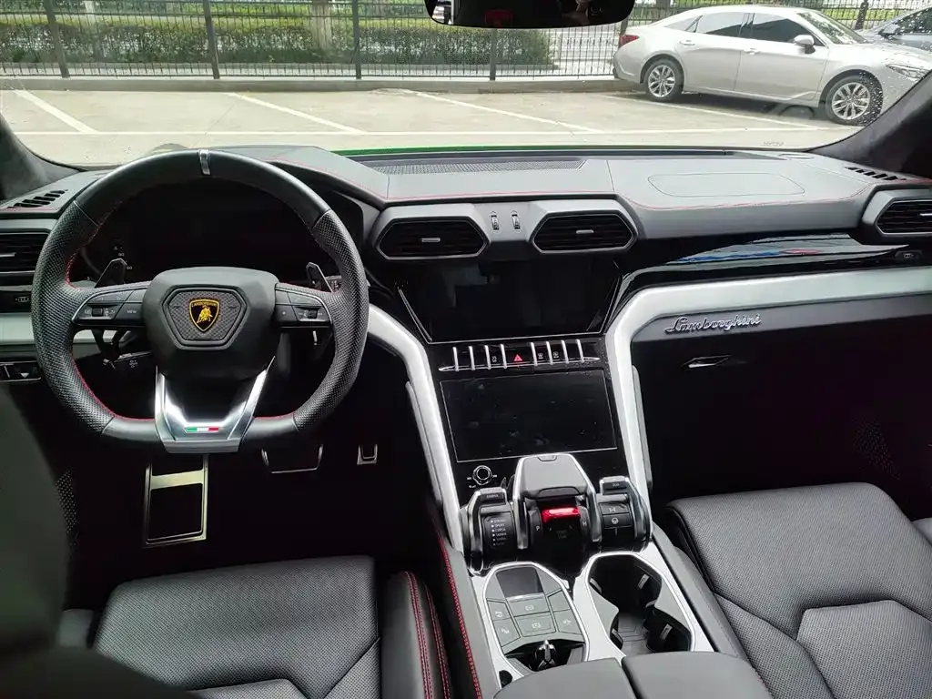 Lamborghini Urus 2021 из CN, фото 6