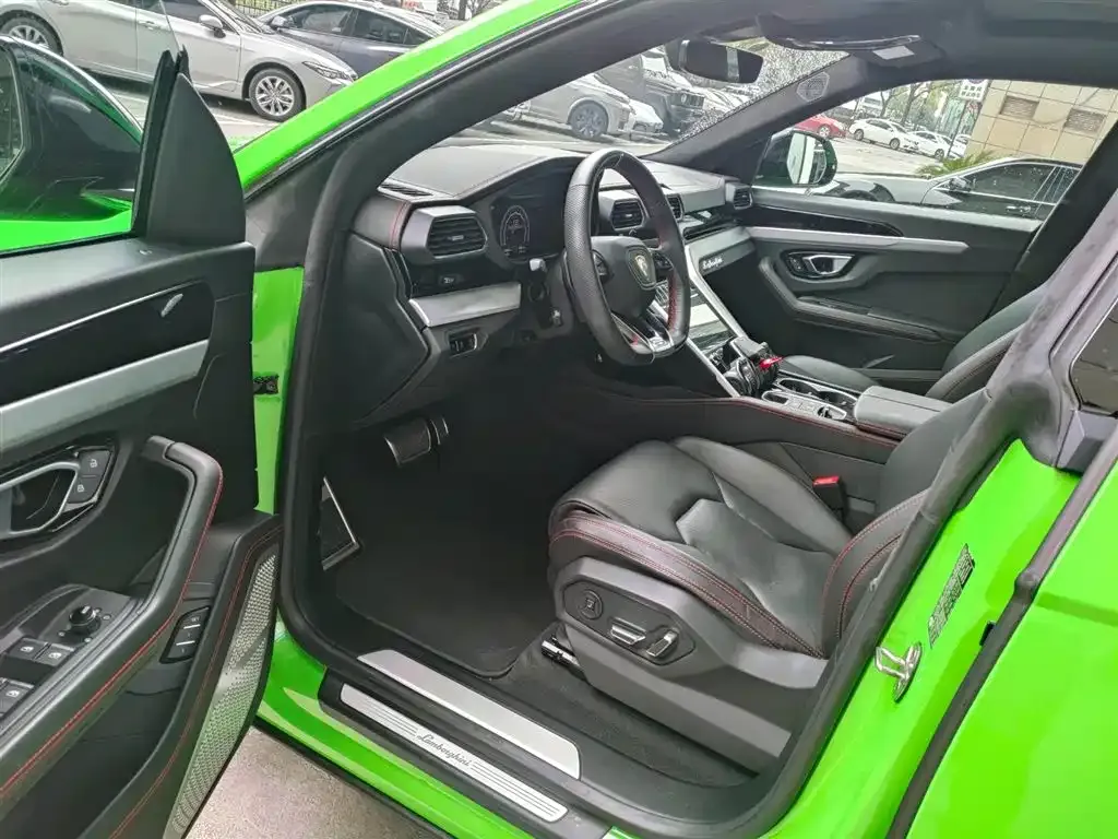 Lamborghini Urus 2021 из CN, фото 4