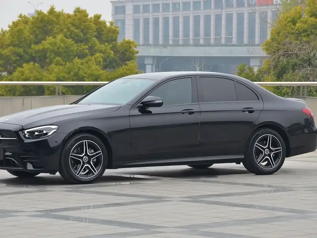 Mercedes-Benz E-Class (Import) — фото 3