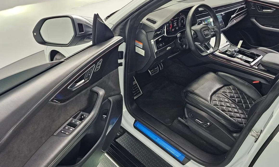 Audi SQ8 2021 из KR, фото 6