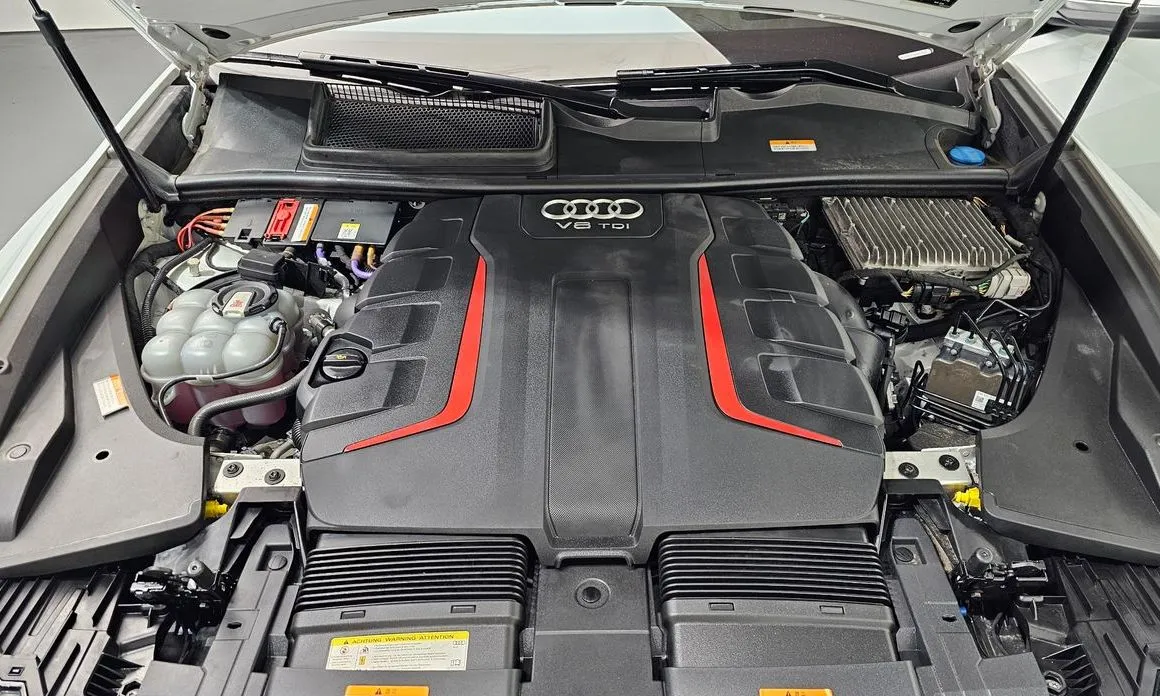 Audi SQ8 2021 из KR, фото 7