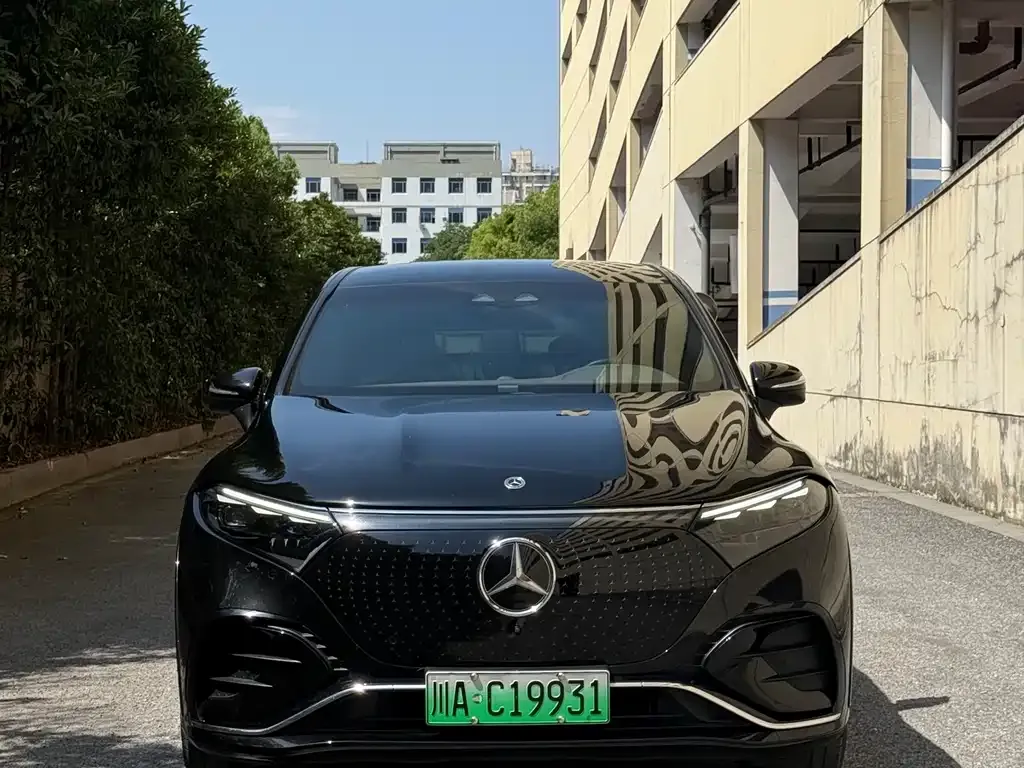 Mercedes-Benz EQS SUV — фото 4