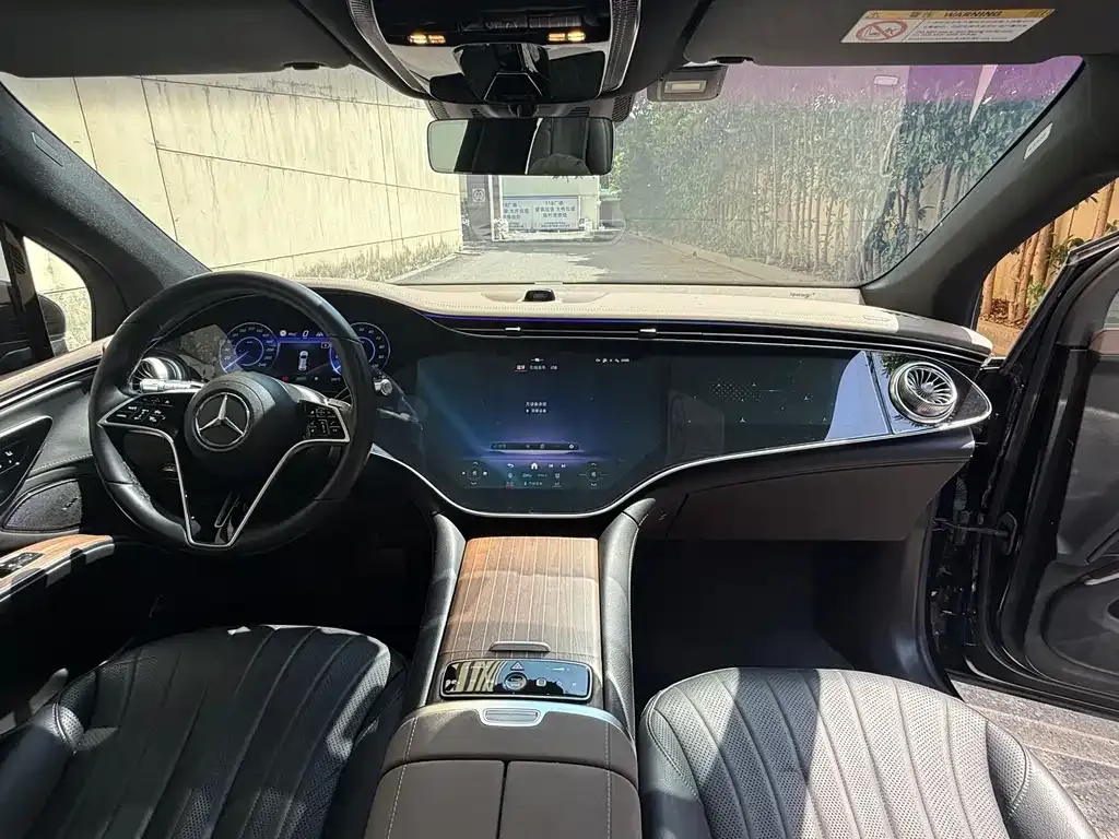 Mercedes-Benz EQS SUV — фото 7