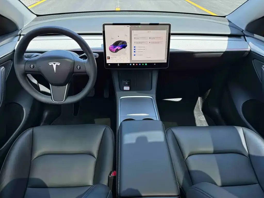Tesla Model Y — фото 4