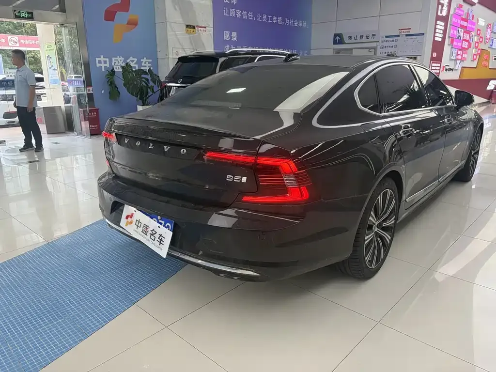 Volvo S90 — фото 3
