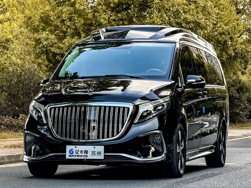 Mercedes-Benz V-Class — фото 1