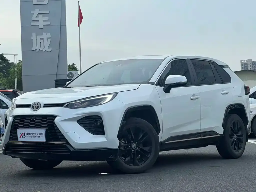 Toyota Wildlander — фото 1