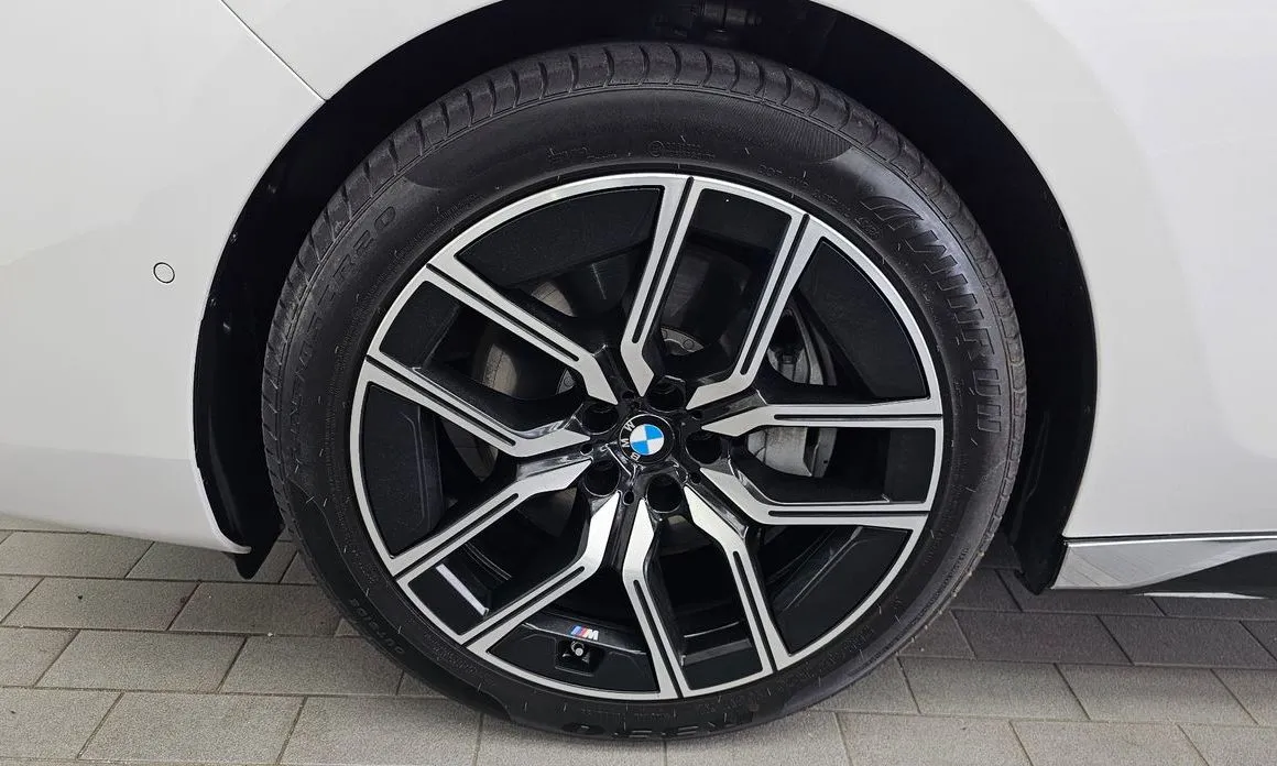 BMW 7-Series 2025 из KR, фото 5